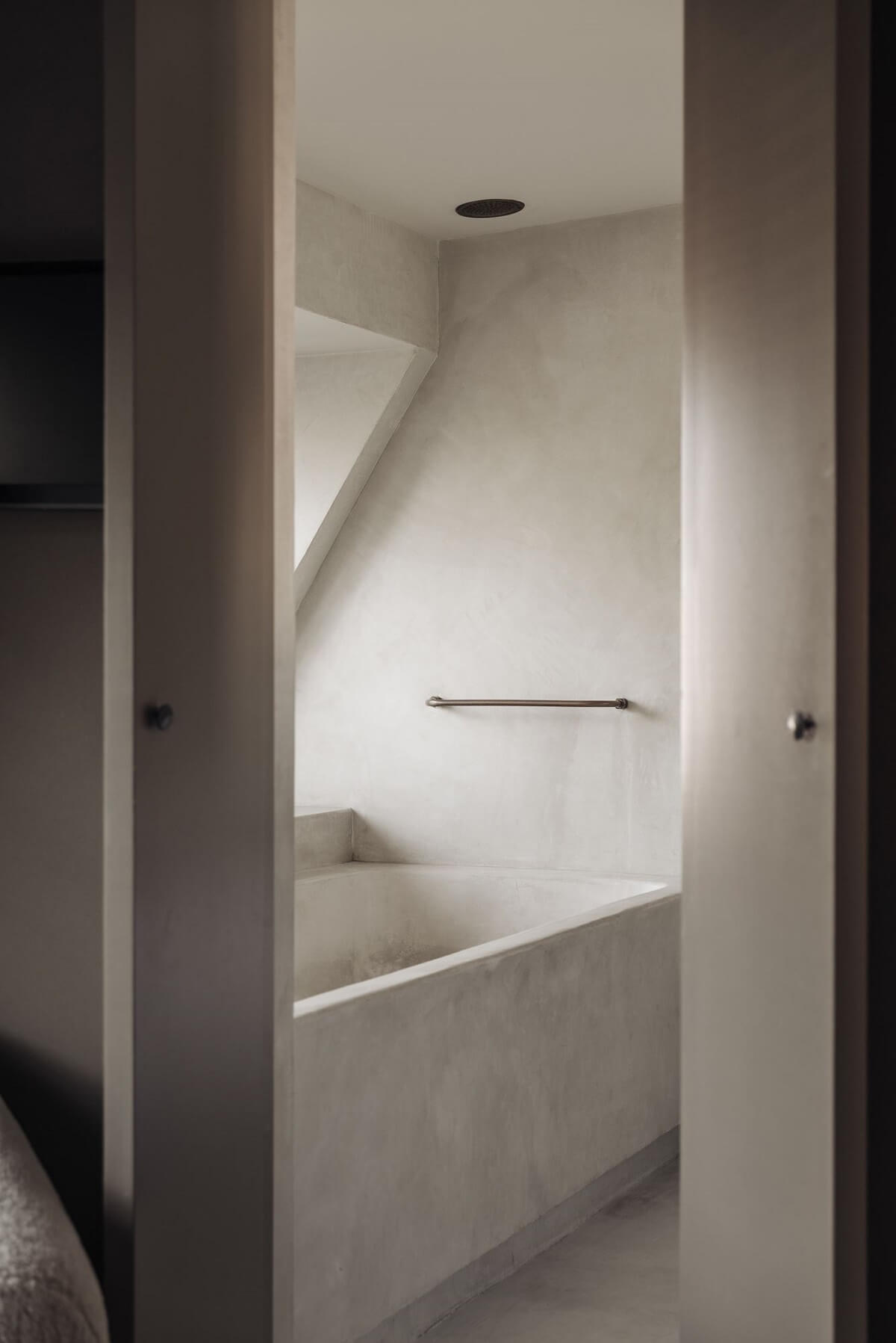 salle de bain minimaliste béton