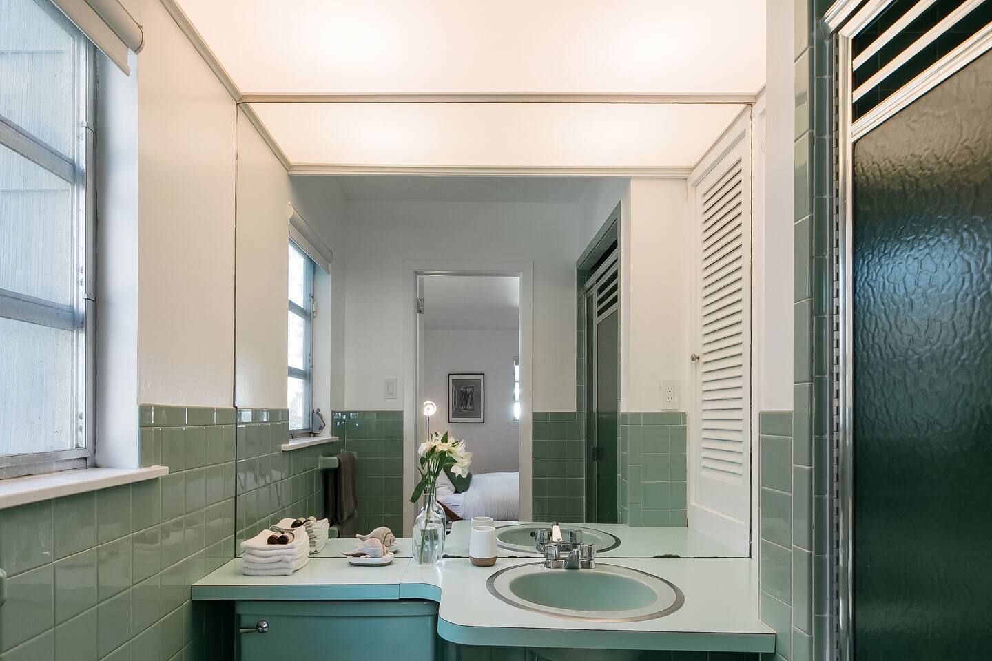 salle de bain verte décoration vintage