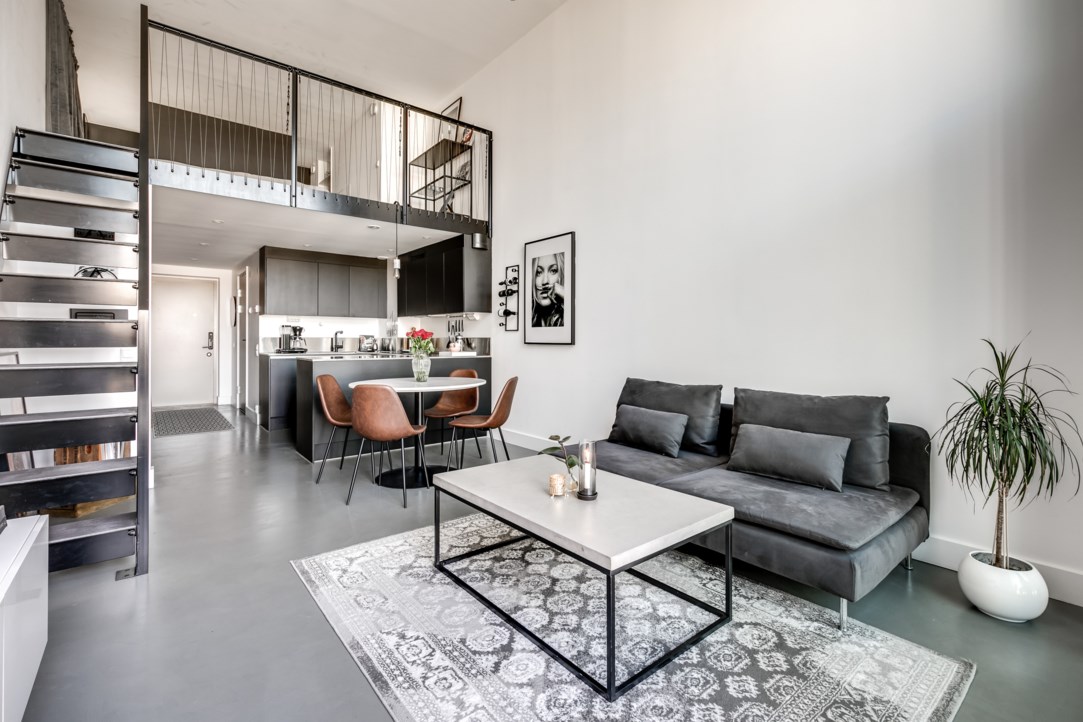 Un deux-pièces en duplex de 52m2 à la décoration design sobre