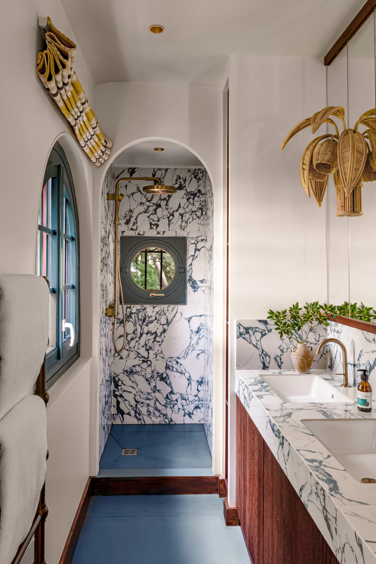 salle de bain marbre décoration contemporaine