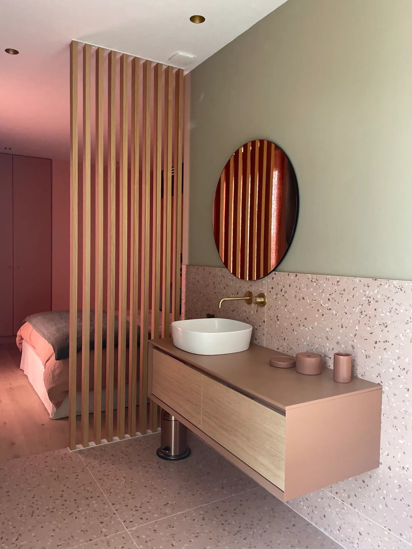 salle de bain terrazzo terracotta maison architecte Villa Contemporelle