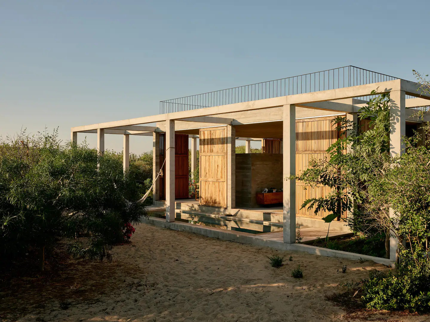 une-maison-contemporaine-en-b-ton-au-mexique-casa-cosmos