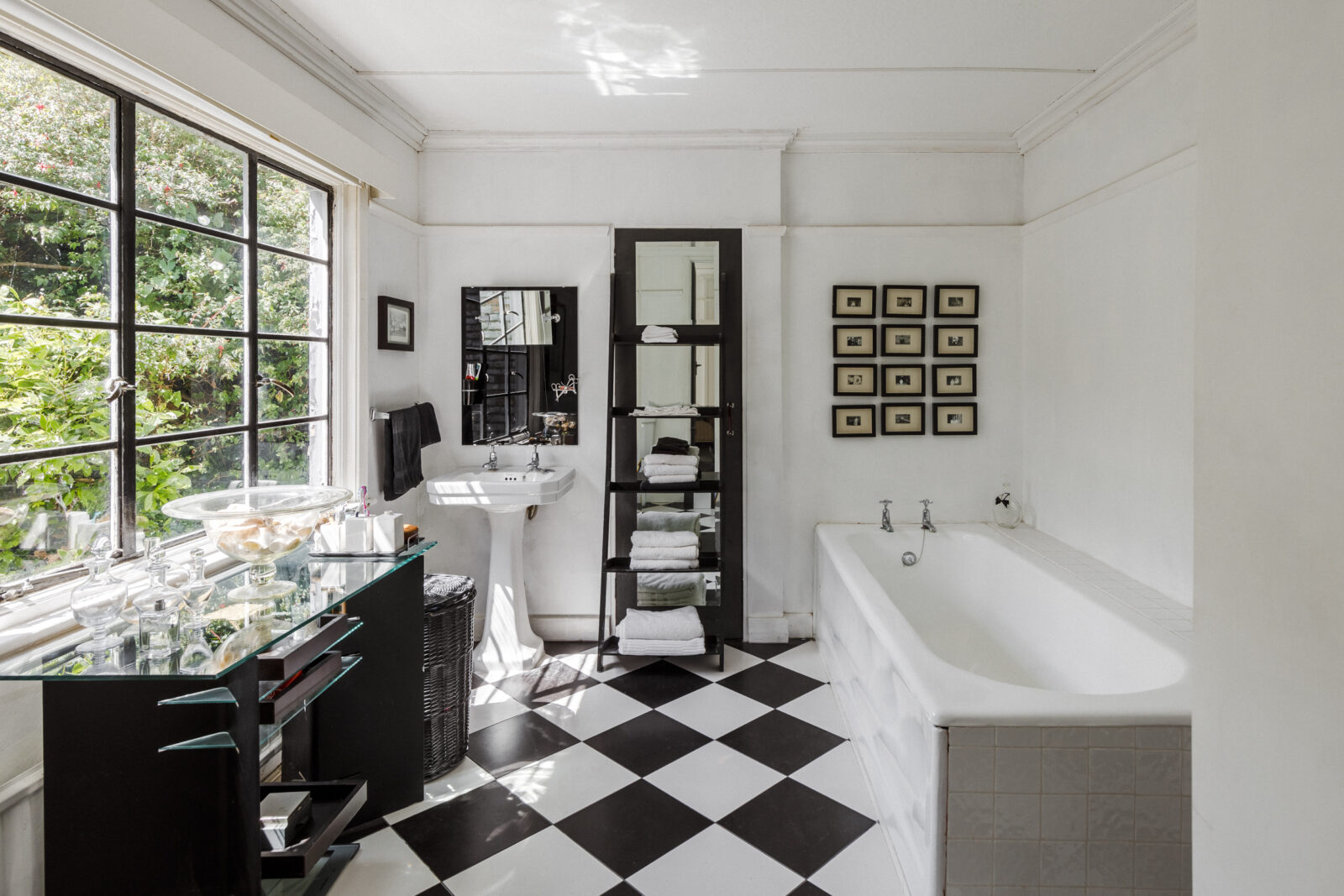 black and white checkered tiled bathroom floor