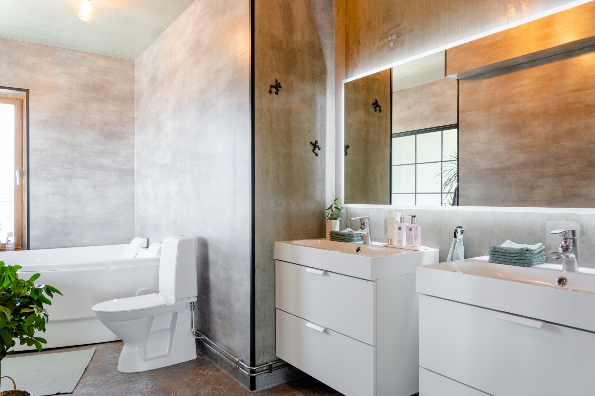 salle de bain design mur béton ciré