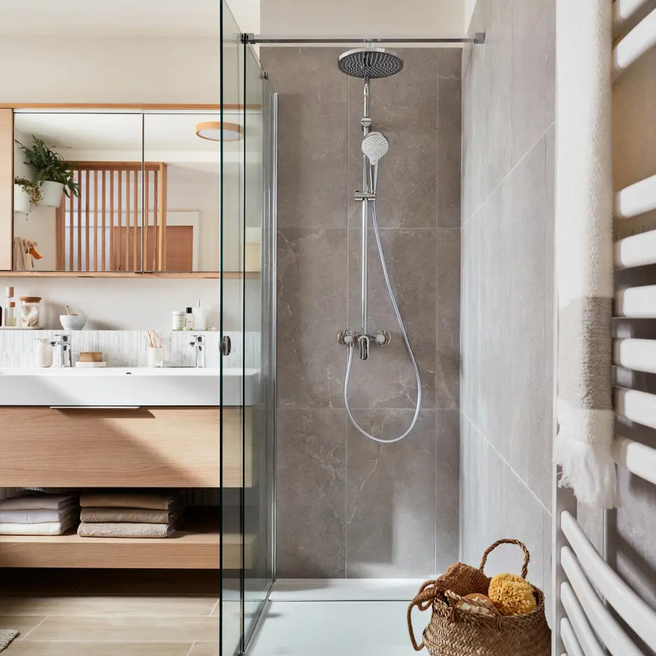 salle de bain design bois et gris