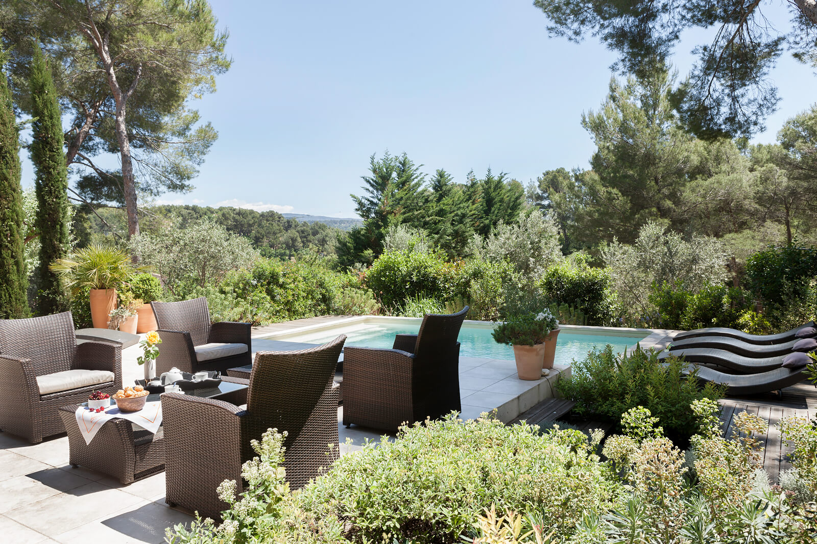 Provence pool house