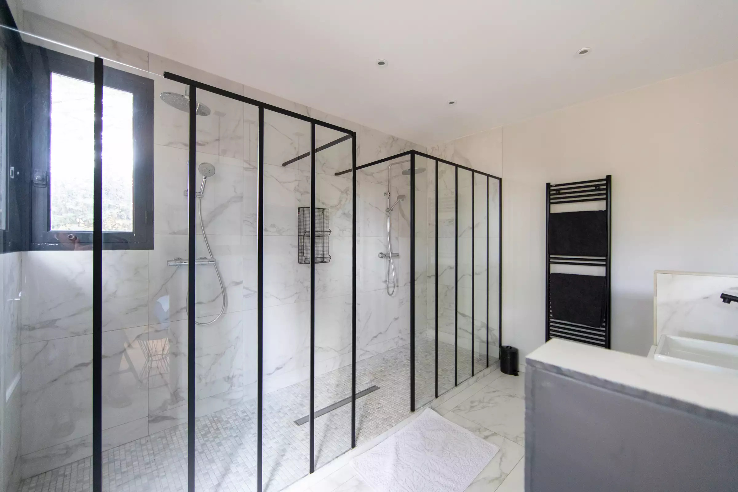 salle de bain avec verrière maison architecte villa Neutra Le Cap Ferret