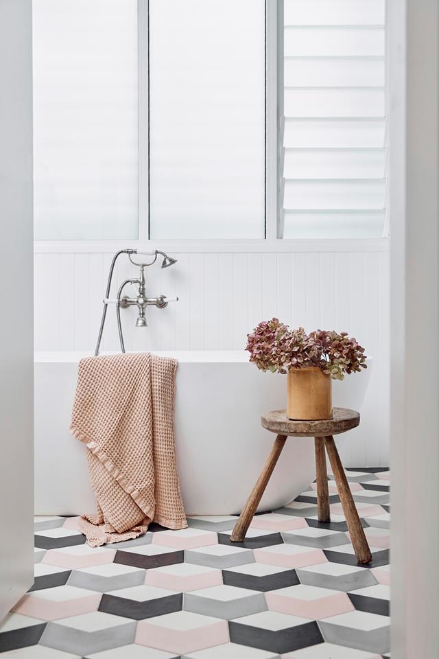 gray and pink bathroom decoration