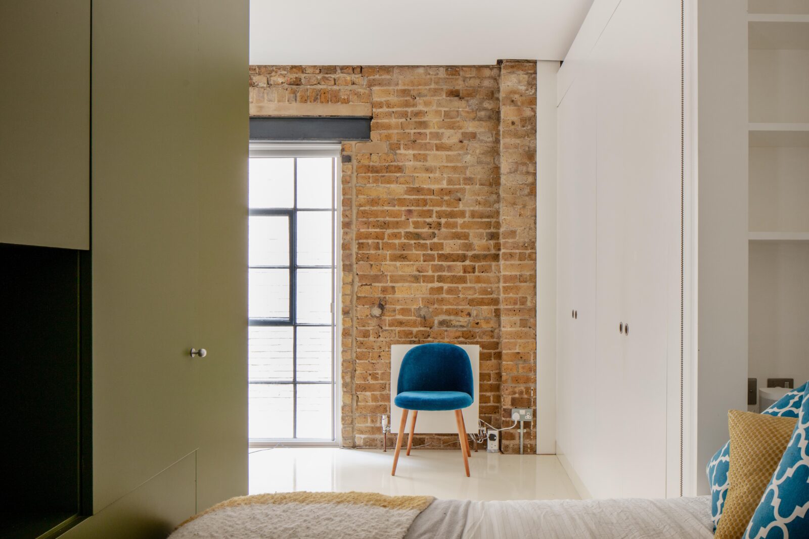 London loft design bedroom