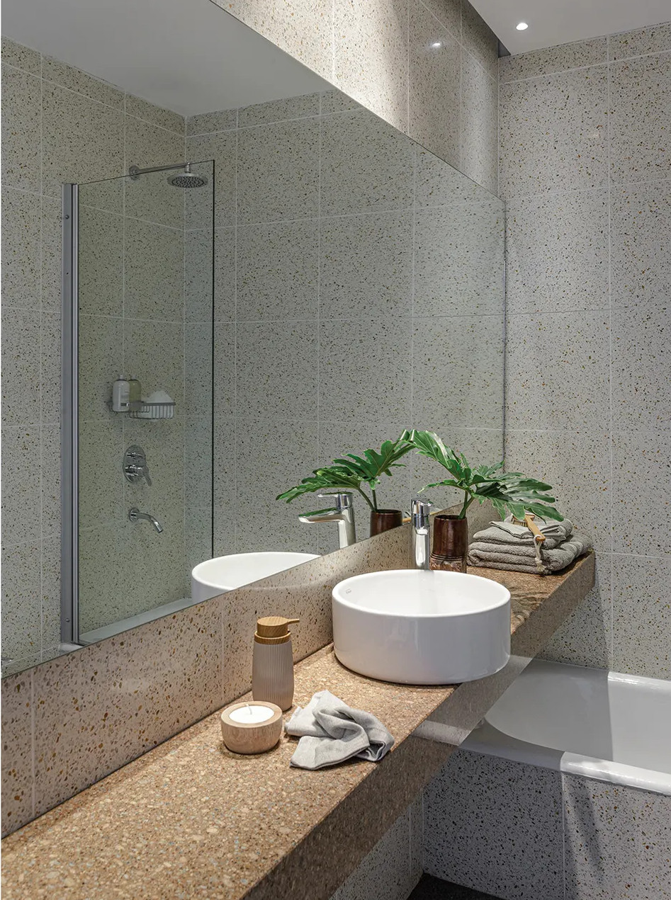 salle de bain terrazzo gris décoration design