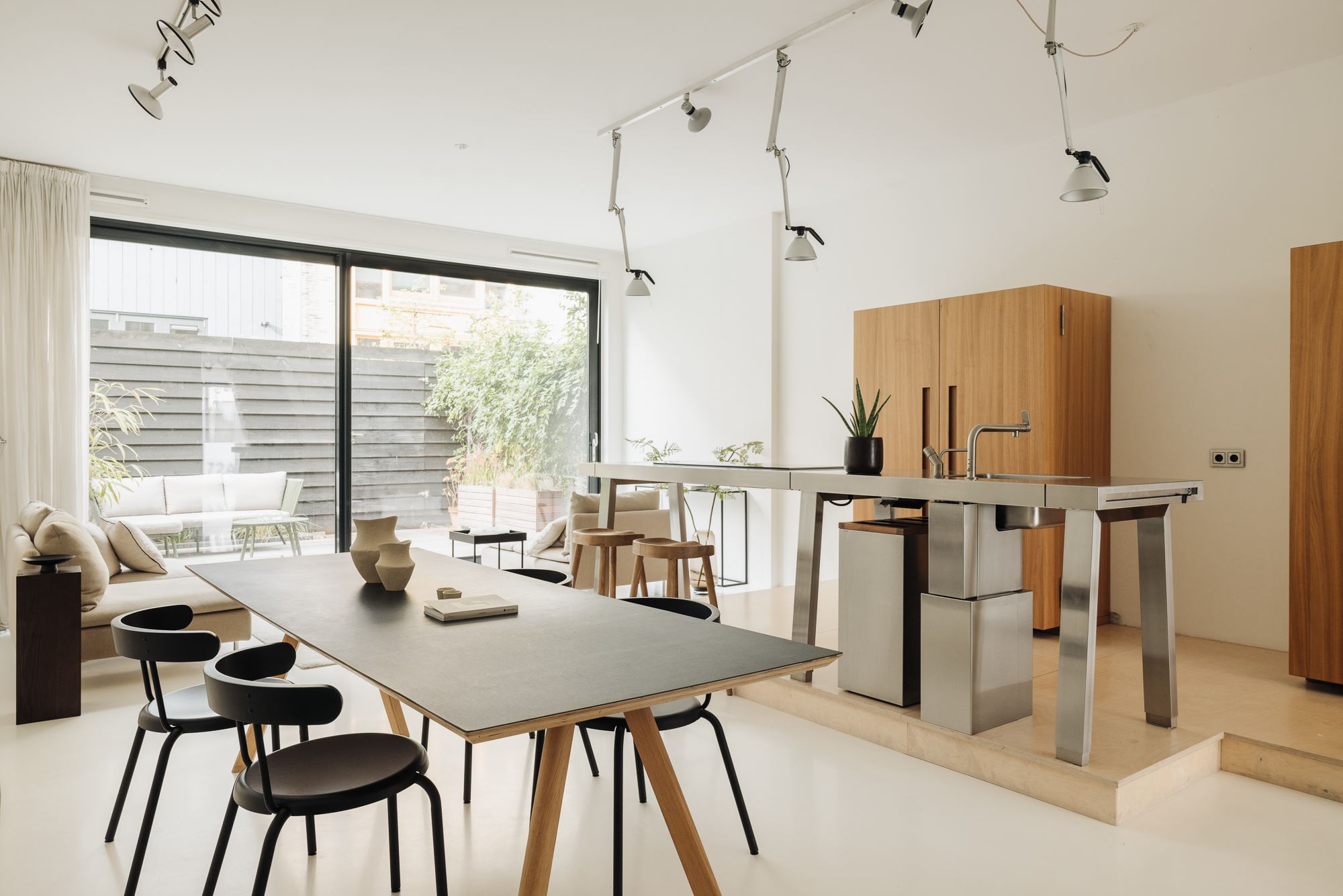 salle à manger et cuisine décoration minimaliste