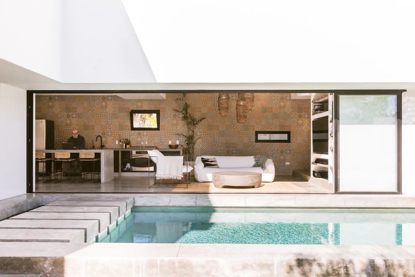 piscine sur terrasse maison architecte Mexique