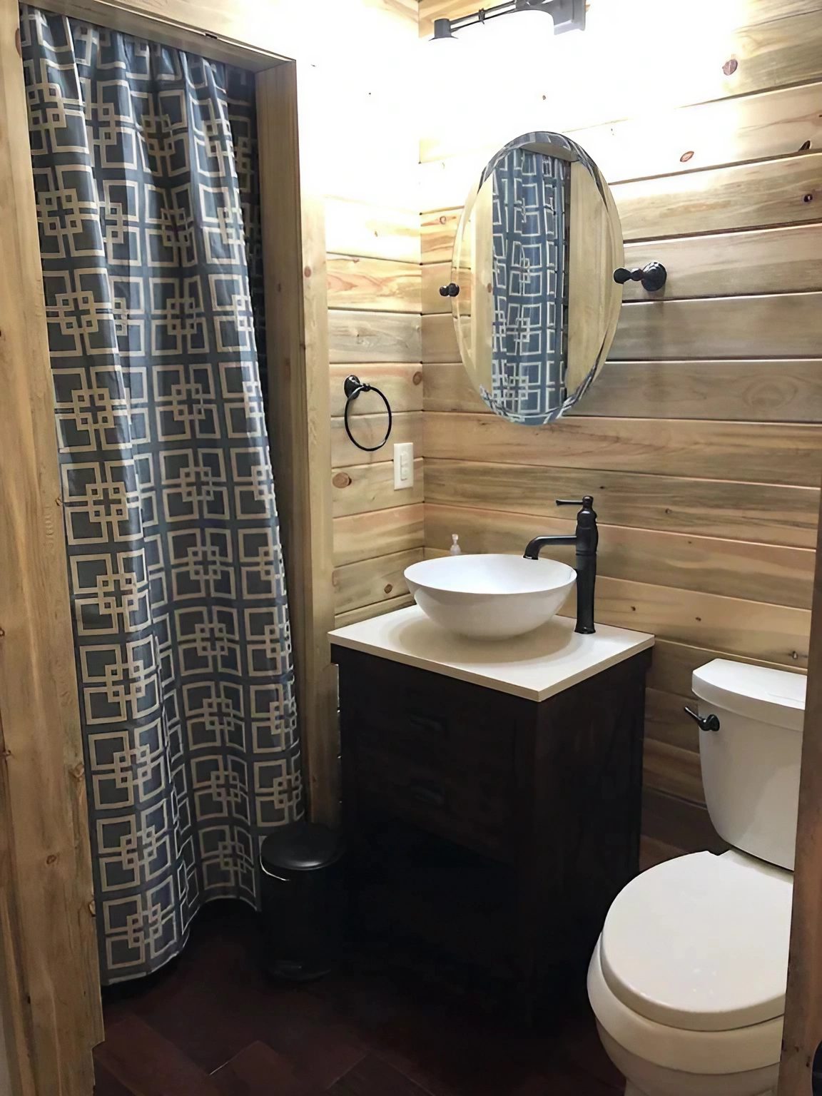 salle de bain murs en bois