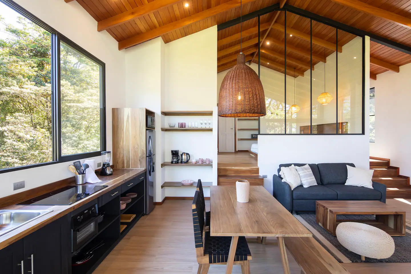salon et cuisine maison contemporaine en bois de 90m2