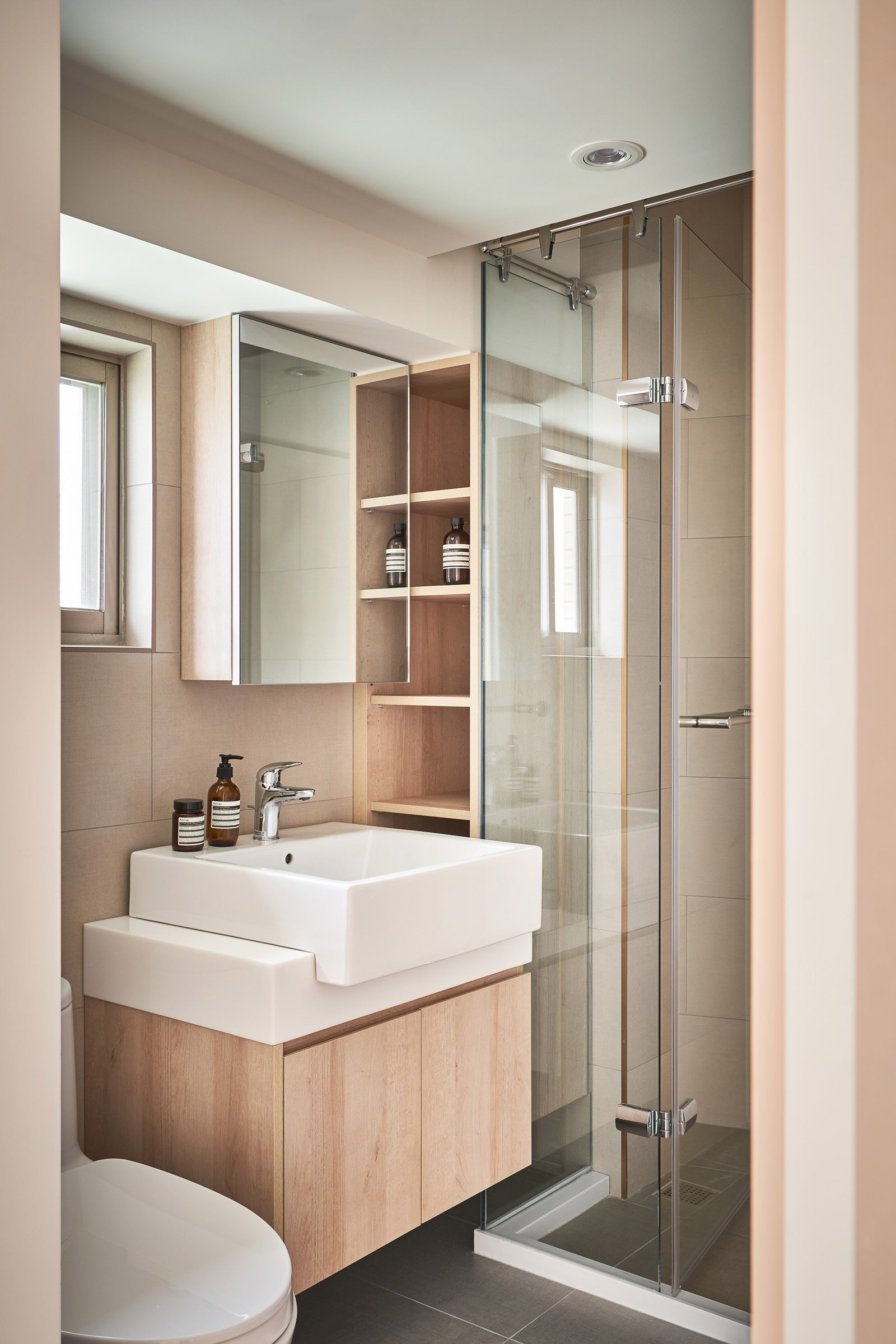 salle de bain bois clair décoration design