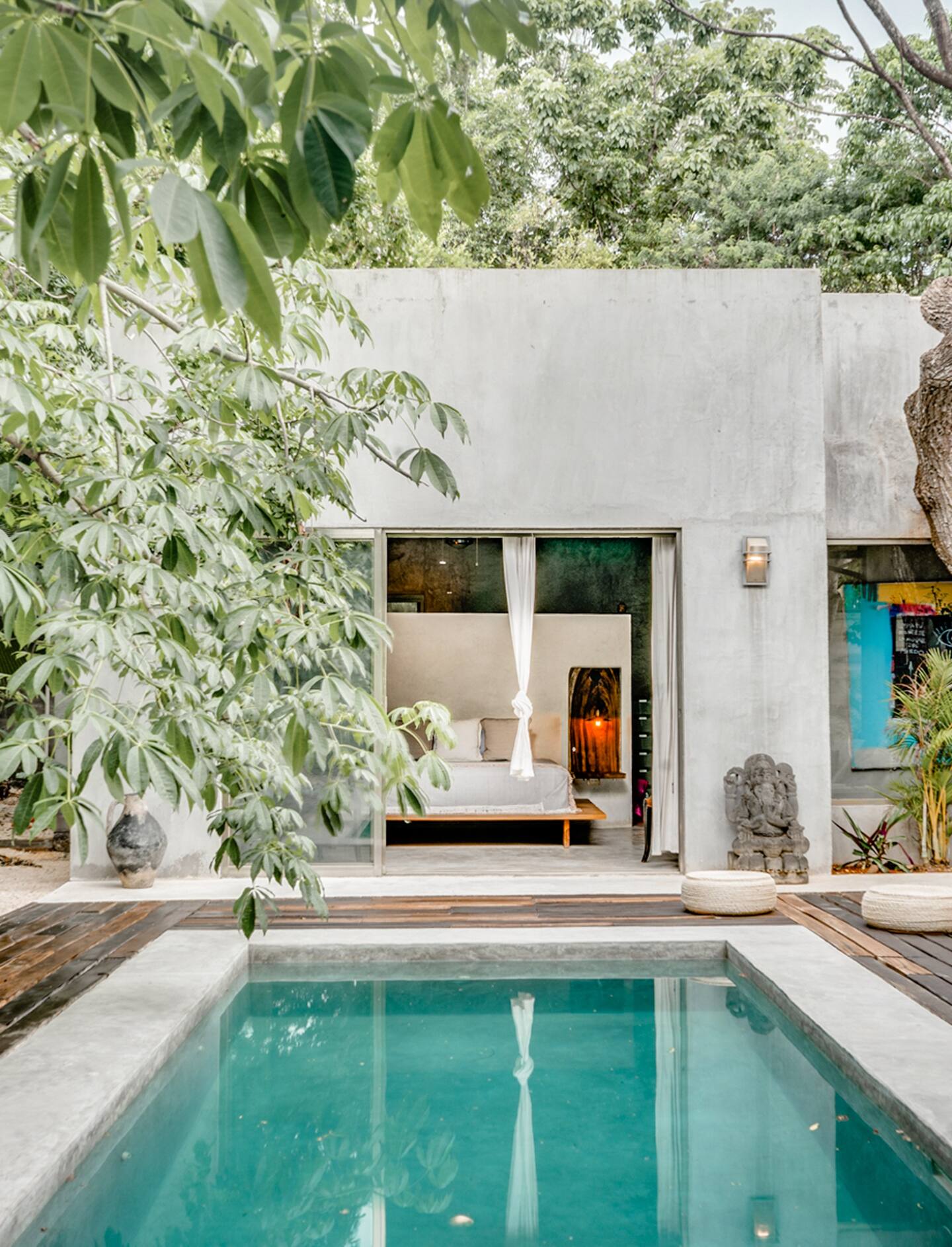 jardin avec piscine maison mexicaine aux accents zen