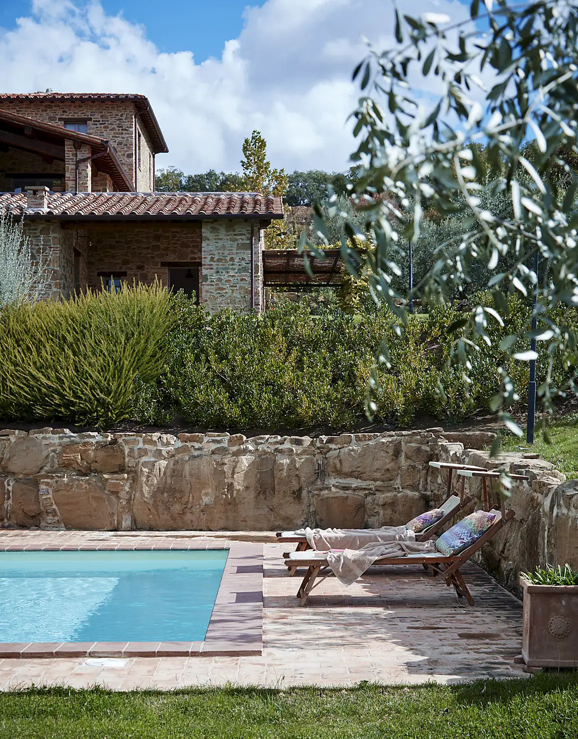 maison en pierres Italie avec piscine