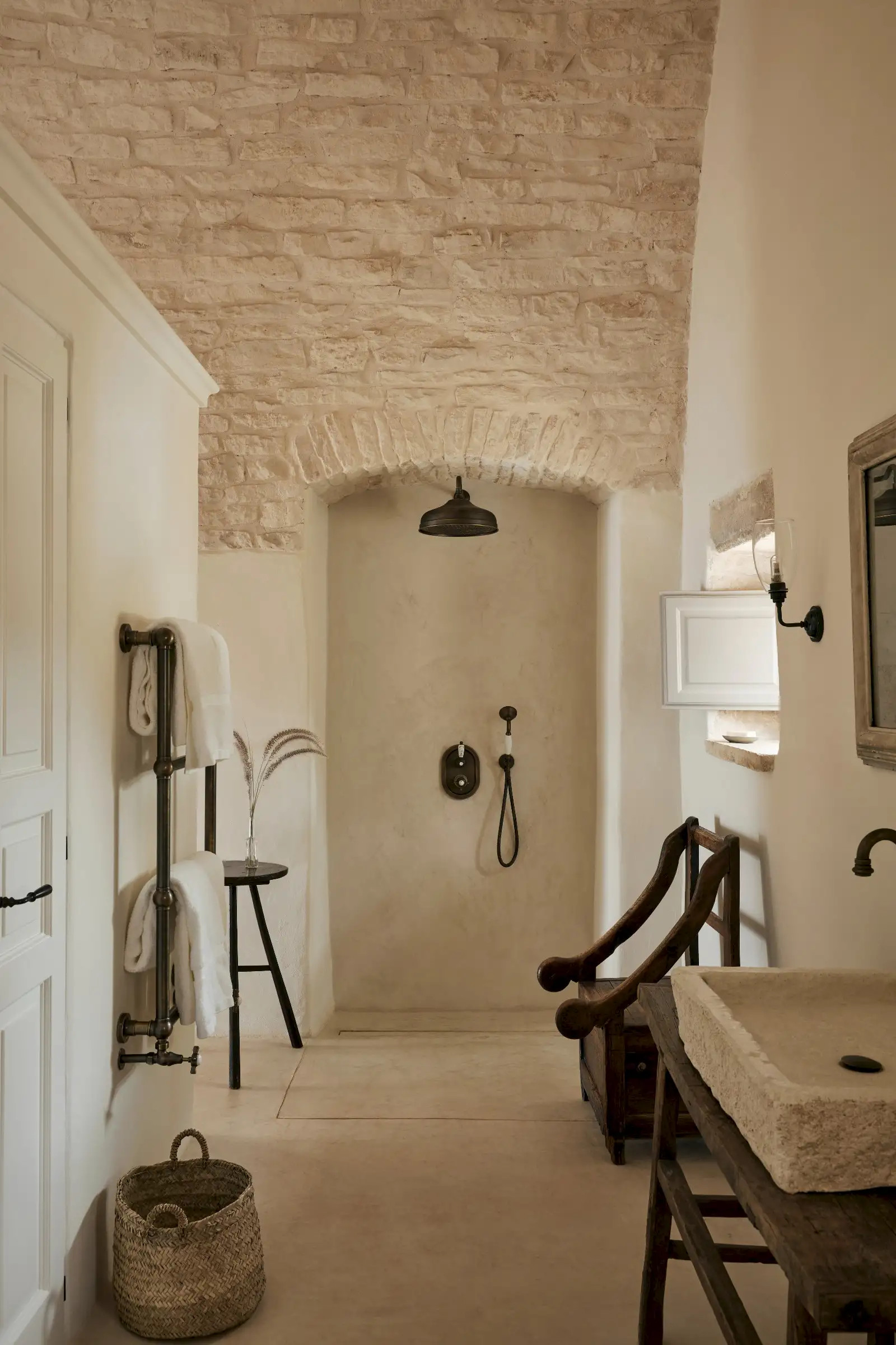 salle de bain rustique chic maison Pouilles Masseria Celeste