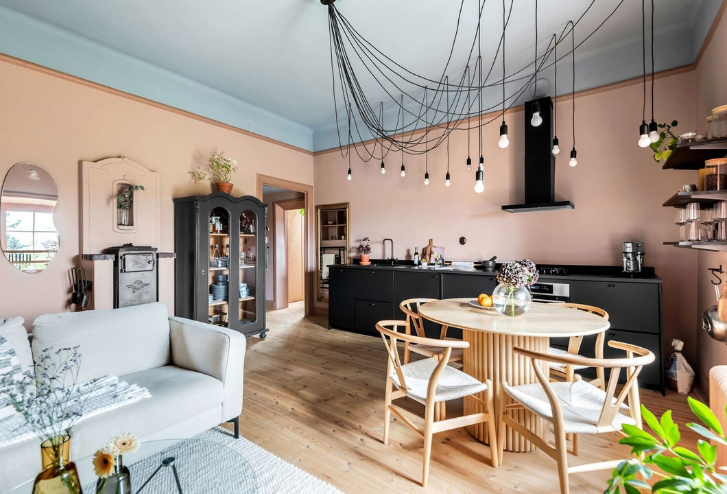 salon avec cuisine ouverte décoration scandinave pastel
