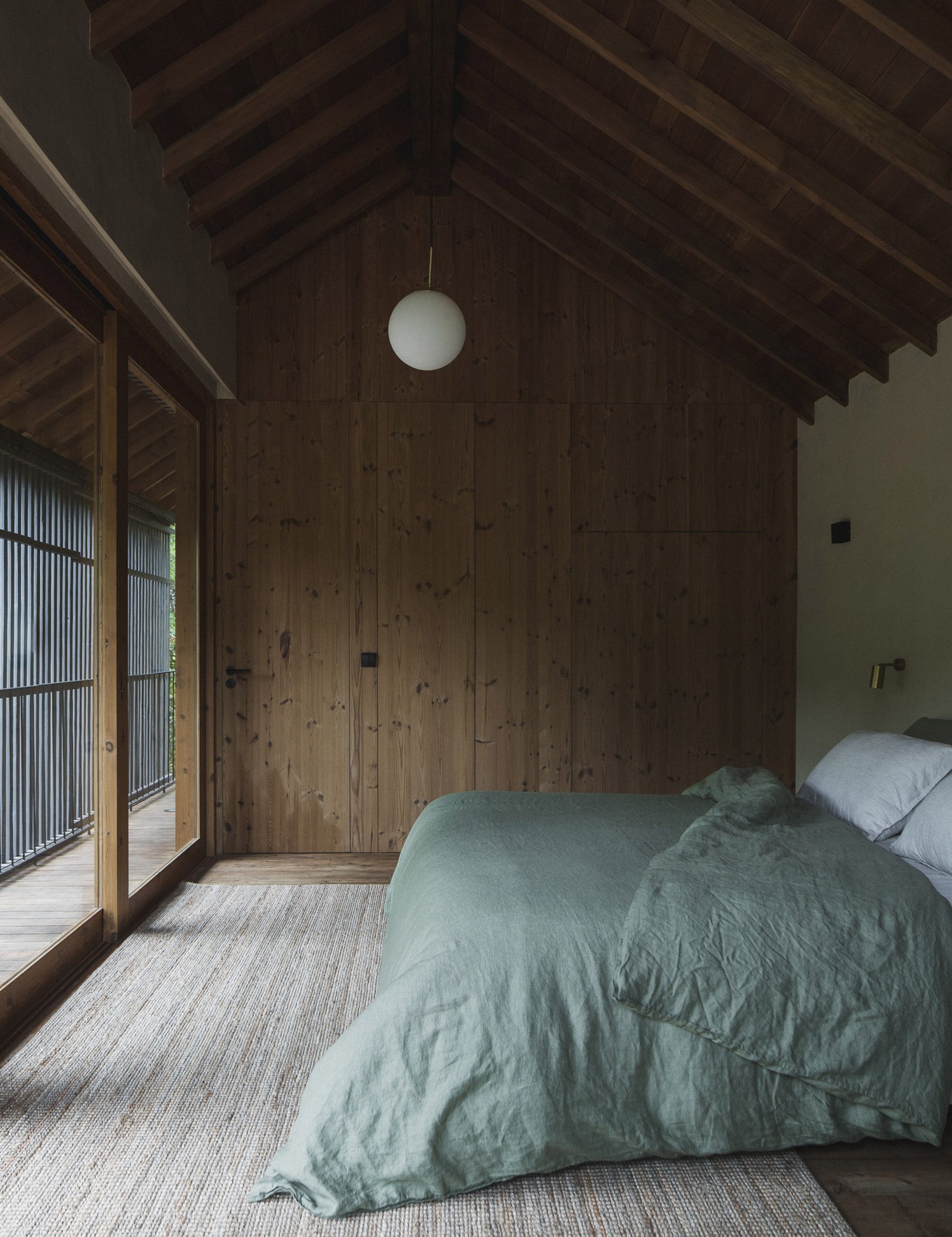 chambre minimaliste maison en bois