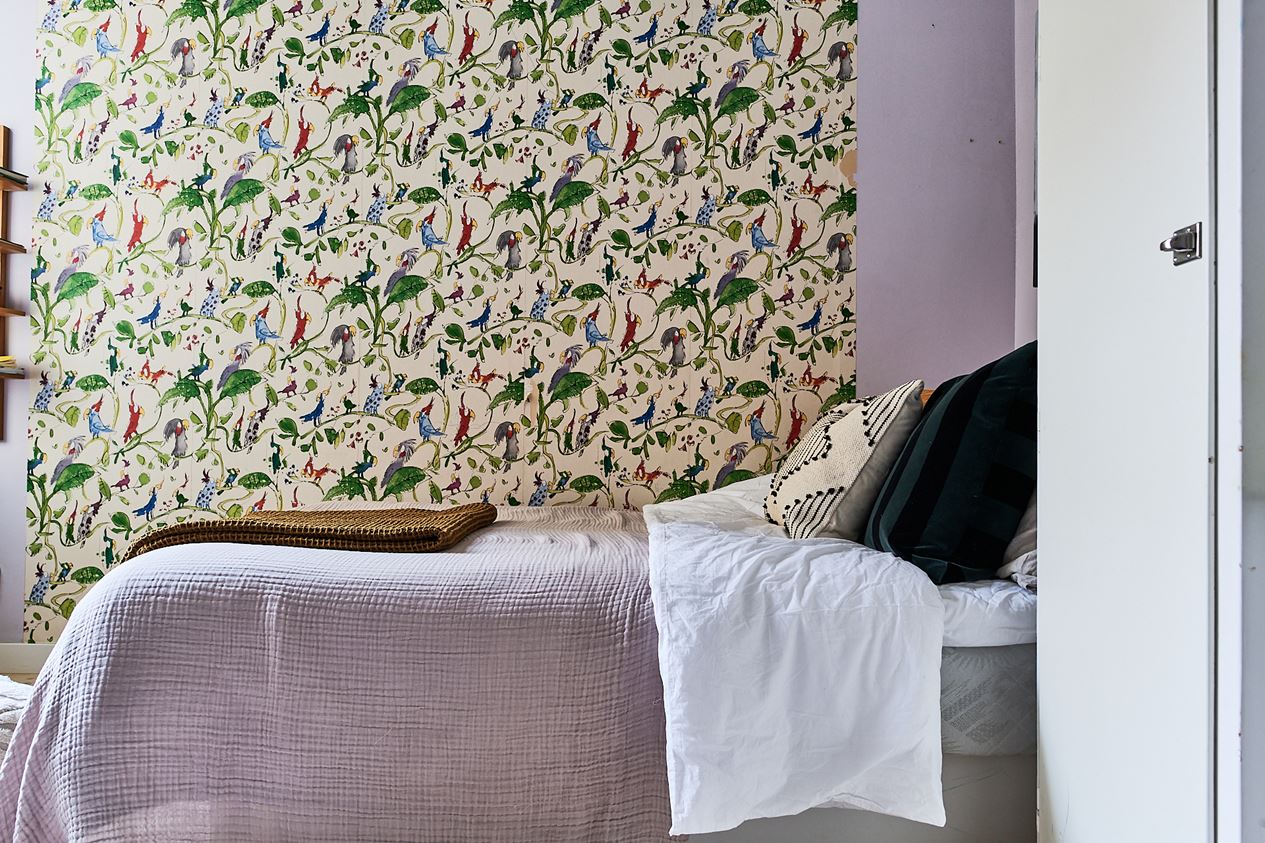 chambre avec papier-peint décoration scandinave