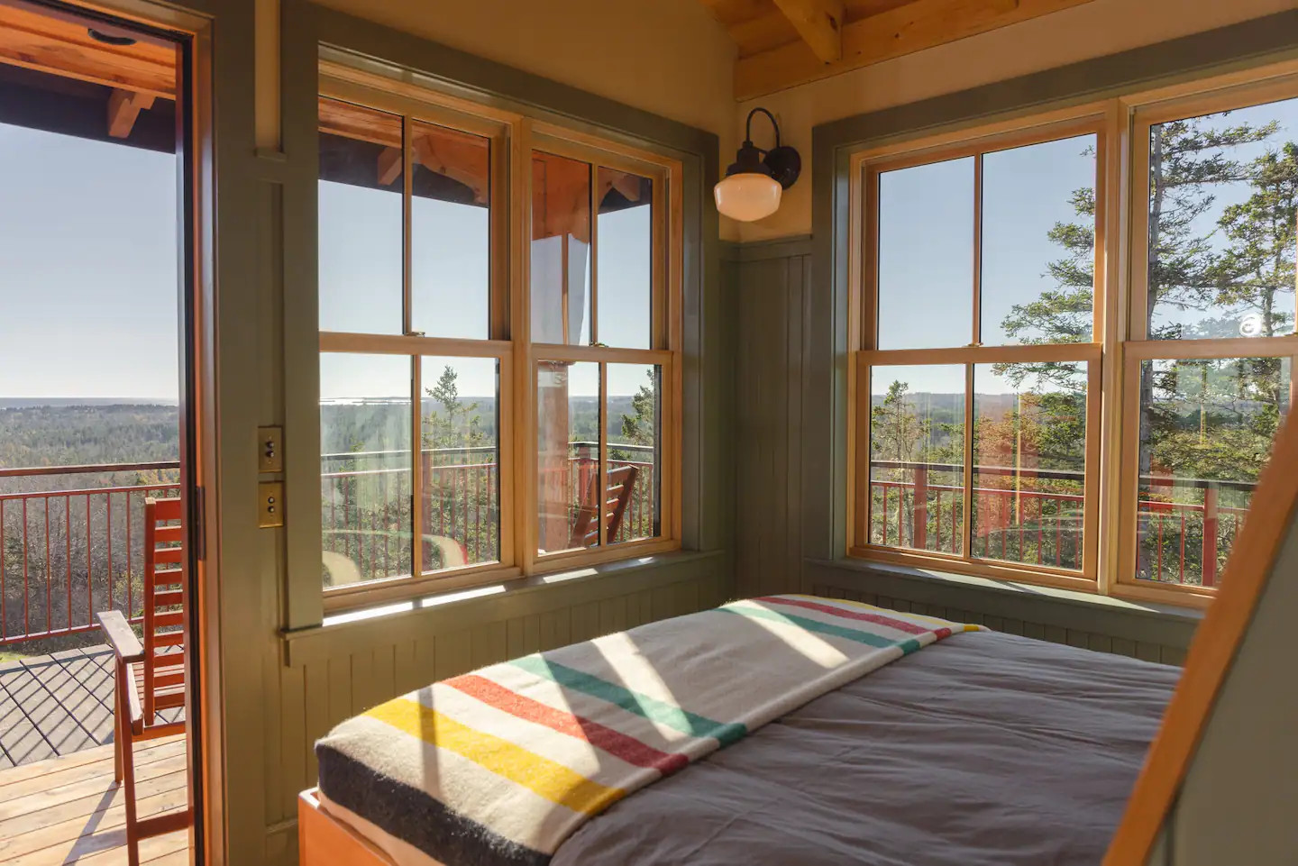 chambre avec terrasse bois