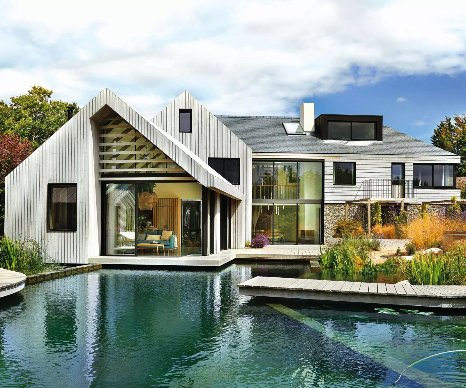 maison architecte avec piscine naturelle