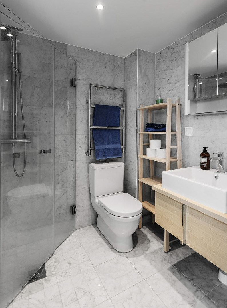 salle de bain marbre gris