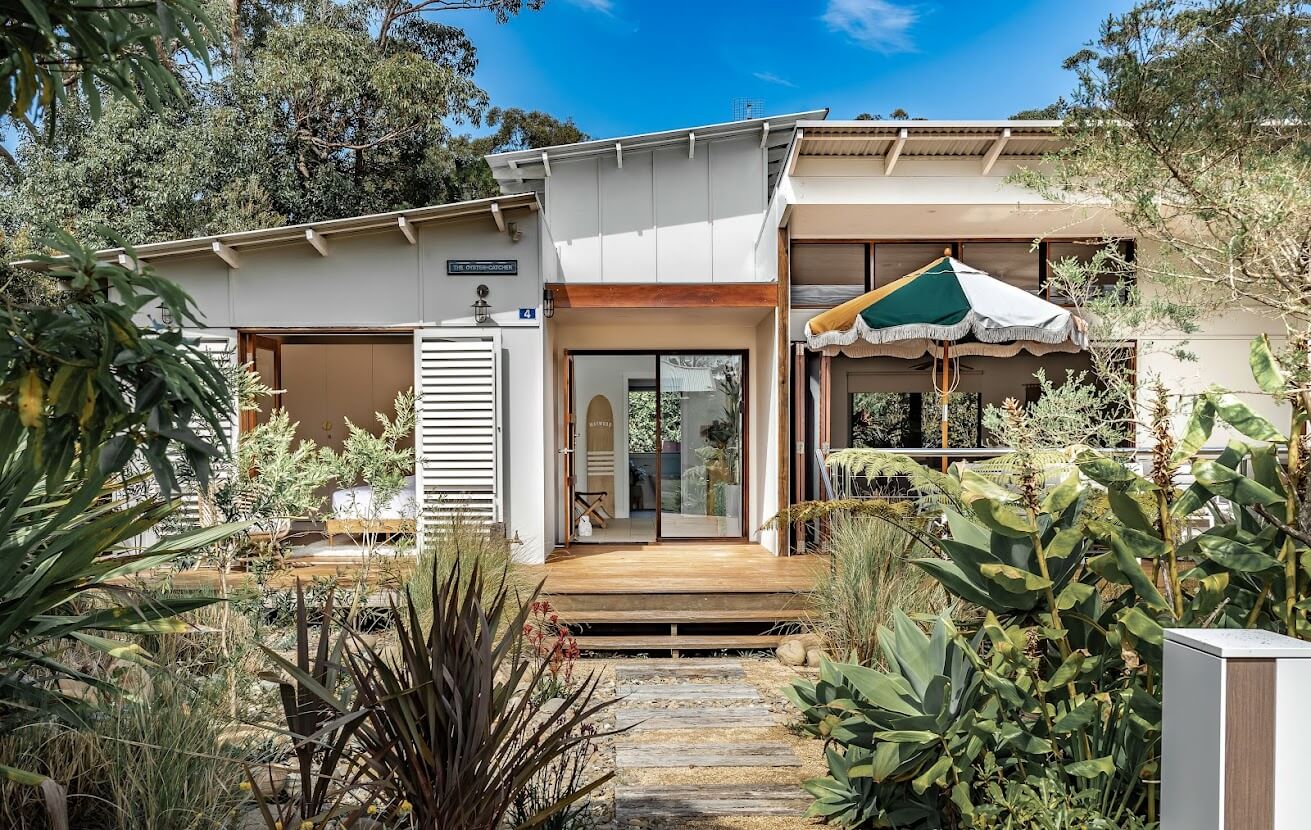 An eco-friendly home for surfers in Australia