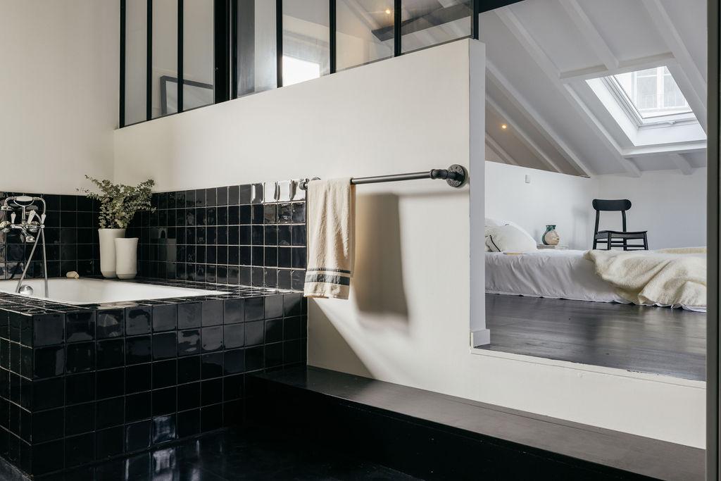 chambre avec salle de bain appartement en duplex décoration design