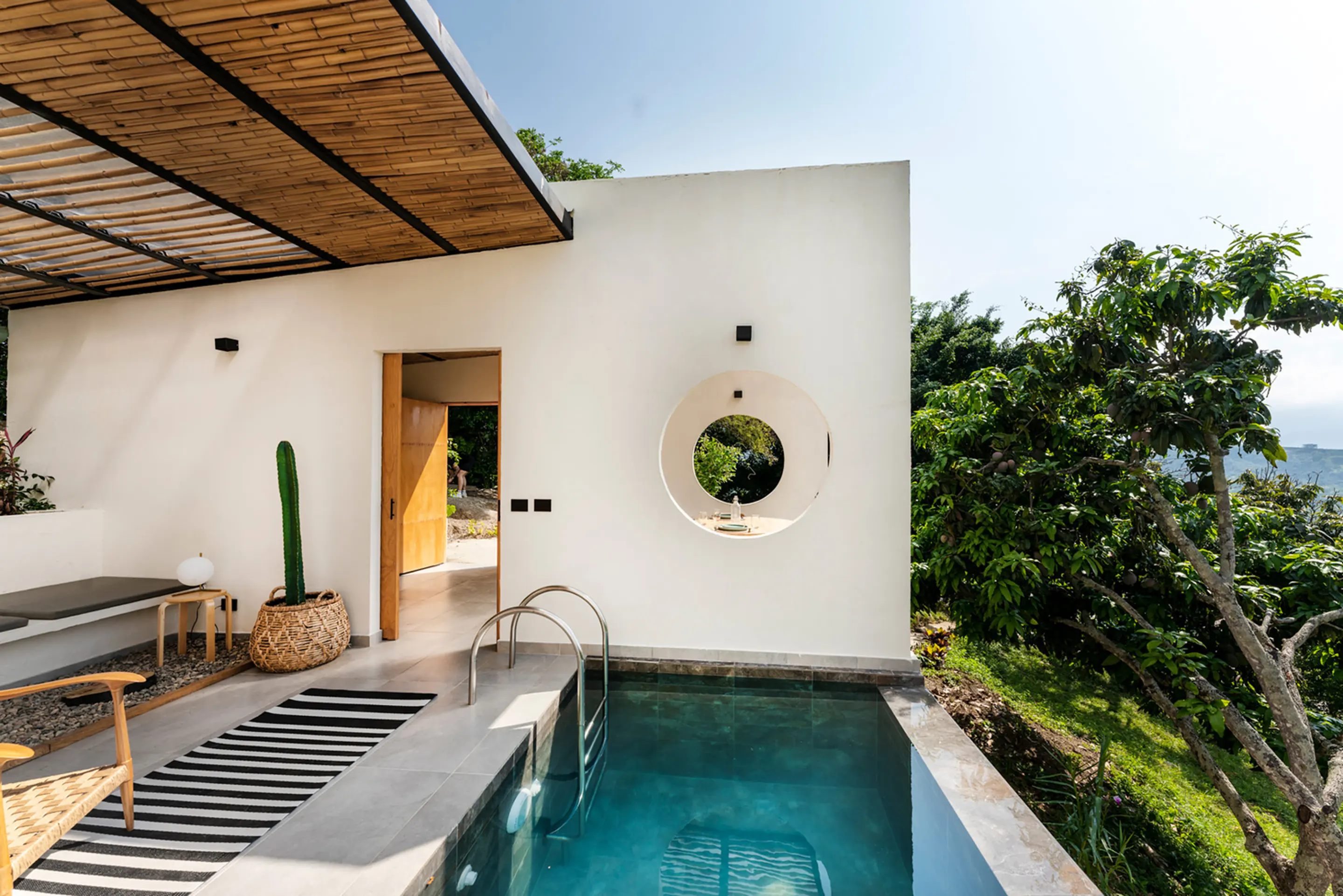 terrasse avec piscine maison moderne 100m2
