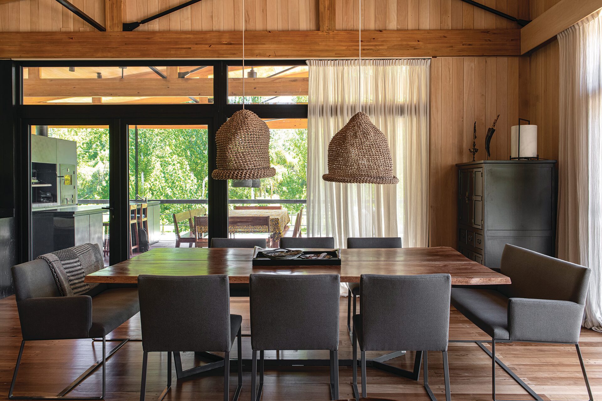 salle à manger maison en bois bioclimatique