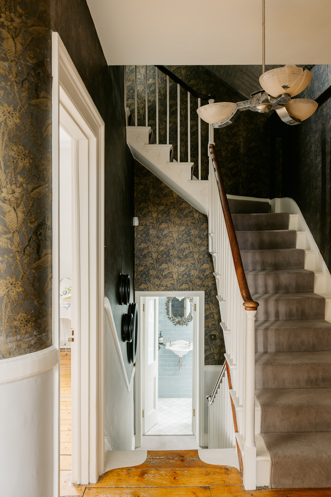 escalier papier-peint décoration vintage