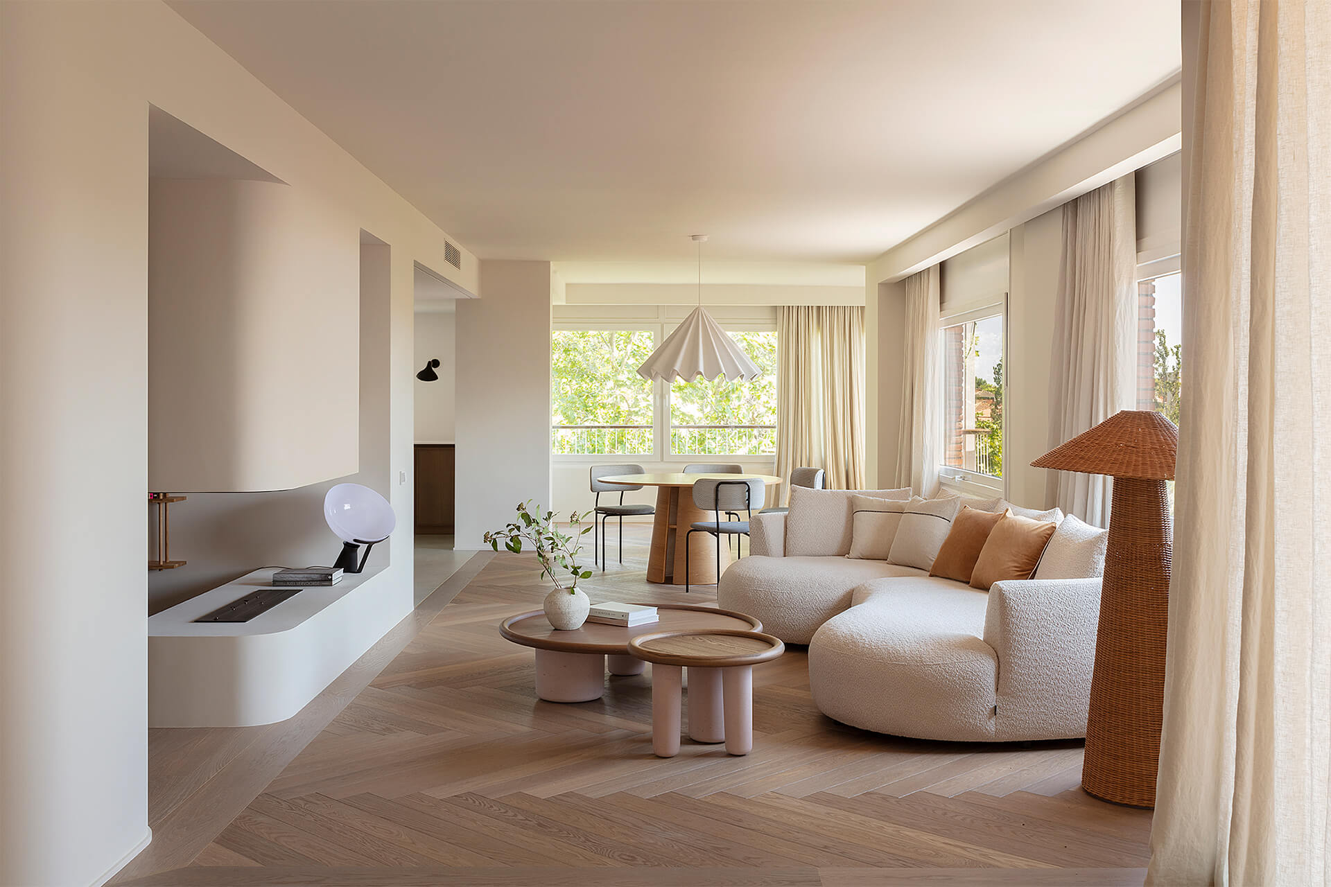 Un appartement contemporain en triplex par The Room Studio